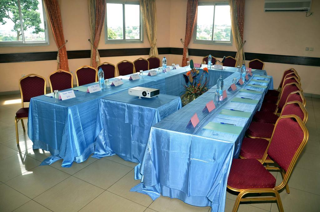 Hotel Mansel Yaounde Exterior photo
