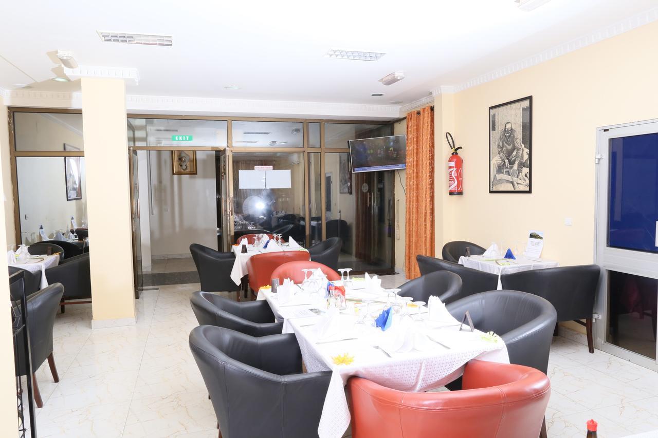 Hotel Mansel Yaounde Exterior photo