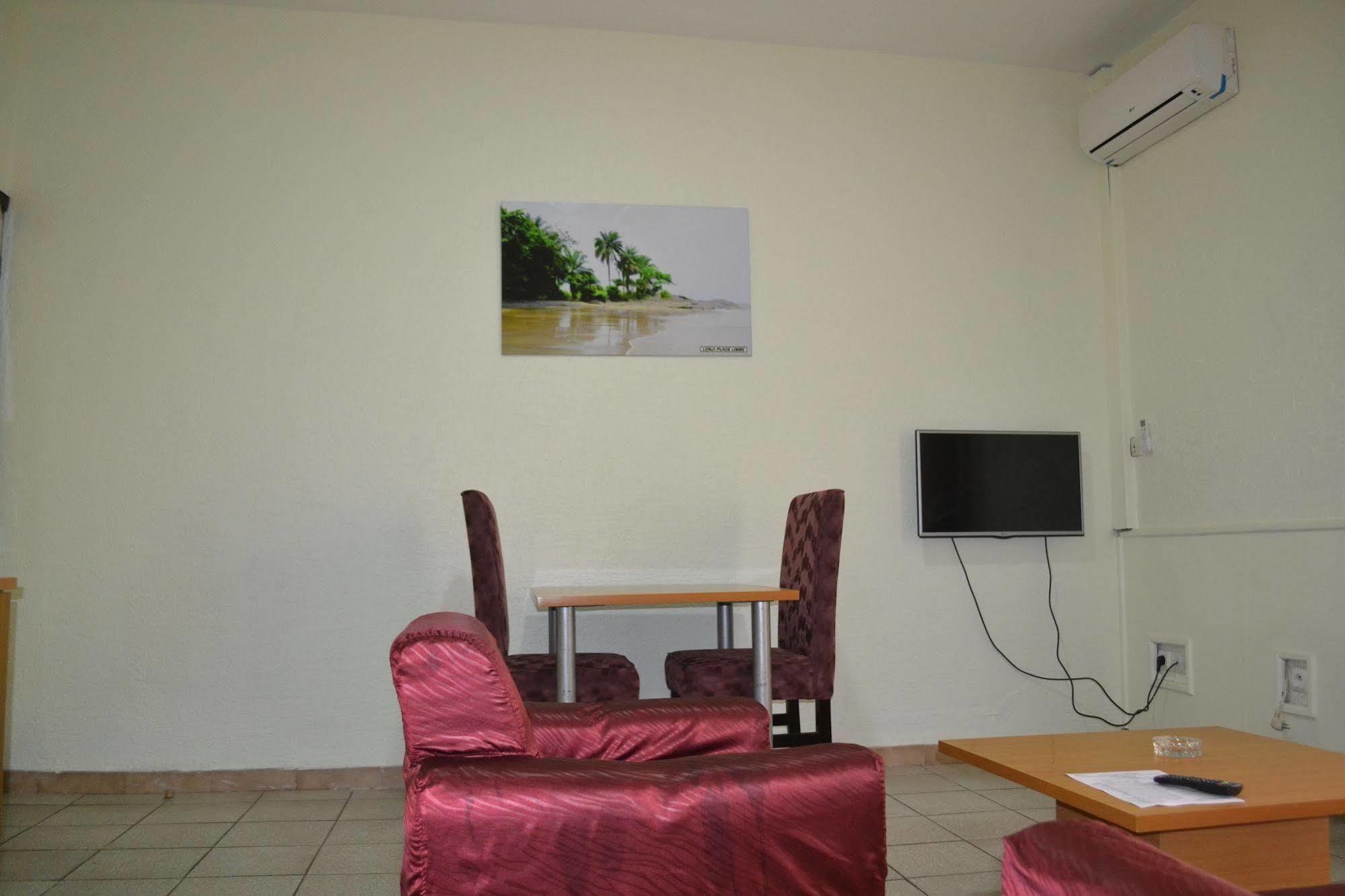 Hotel Mansel Yaounde Exterior photo